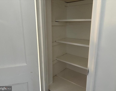 676 Perth Place - Photo Thumbnail 30