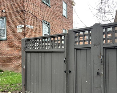 676 Perth Place - Photo Thumbnail 23