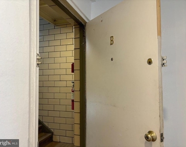 676 Perth Place - Photo Thumbnail 31