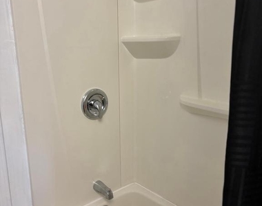676 Perth Place - Photo Thumbnail 13