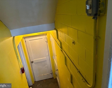 676 Perth Place - Photo Thumbnail 25