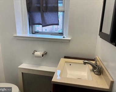 676 Perth Place - Photo Thumbnail 14