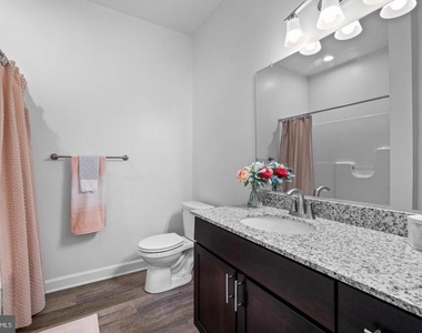 960 Setting Sun Ln - Photo Thumbnail 14