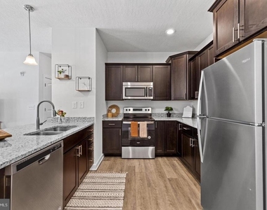 980 Setting Sun Ln - Photo Thumbnail 2