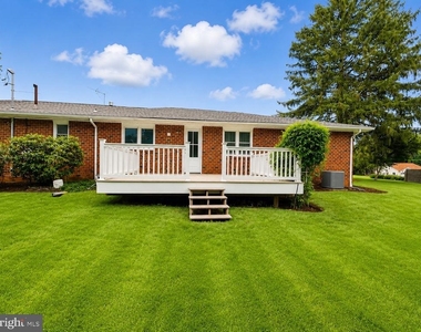 101 Park Drive - Photo Thumbnail 22