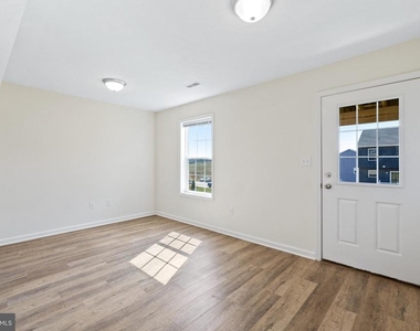 113 Deatrick Drive - Photo Thumbnail 25