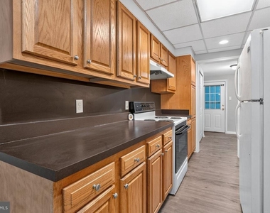 256 S Washington Street - Photo Thumbnail 12