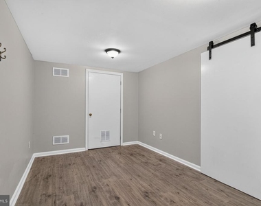 256 S Washington Street - Photo Thumbnail 17