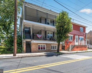 256 S Washington Street - Photo Thumbnail 23