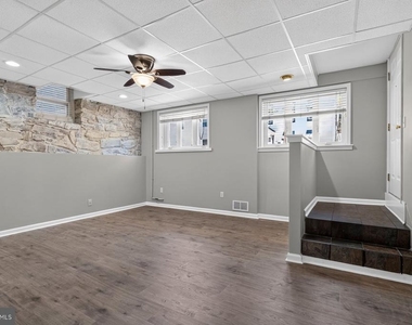 256 S Washington Street - Photo Thumbnail 5