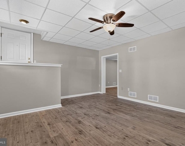 256 S Washington Street - Photo Thumbnail 3