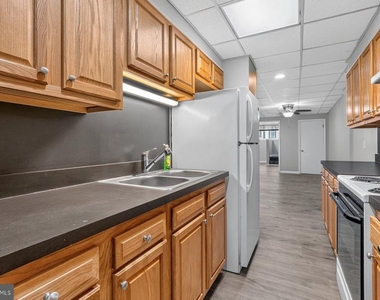 256 S Washington Street - Photo Thumbnail 13