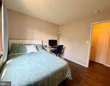 5215 Ravens Crest Drive - Photo Thumbnail 13