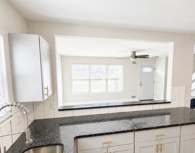19 Lamont Court - Photo Thumbnail 6