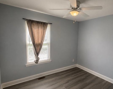19 Lamont Court - Photo Thumbnail 13