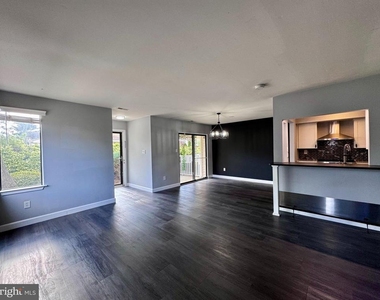 1403 Roberts Way - Photo Thumbnail 10