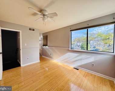 1403 Roberts Way - Photo Thumbnail 17