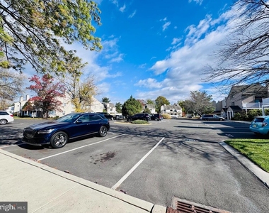 1403 Roberts Way - Photo Thumbnail 21