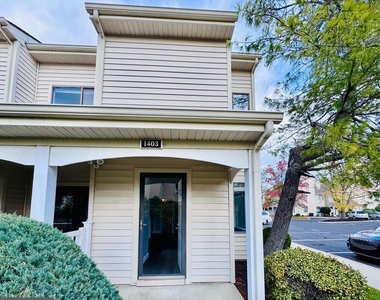 1403 Roberts Way - Photo Thumbnail 1
