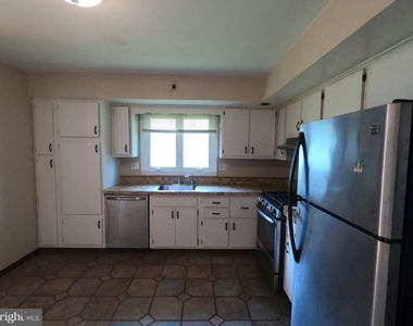 436 S Suffolk Drive - Photo Thumbnail 23