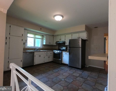 436 S Suffolk Drive - Photo Thumbnail 22