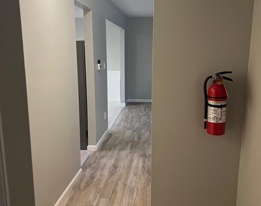 2418 York Road - Photo Thumbnail 15