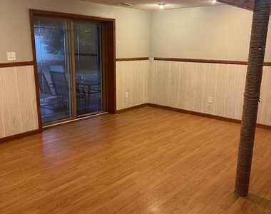 2418 York Road - Photo Thumbnail 17