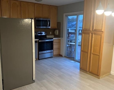 2418 York Road - Photo Thumbnail 5