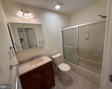 220 Deerpark Court - Photo Thumbnail 25