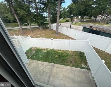 220 Deerpark Court - Photo Thumbnail 27