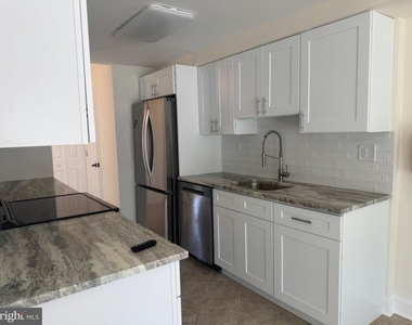 220 Deerpark Court - Photo Thumbnail 8