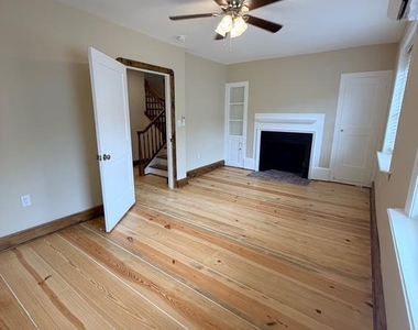 121 E Union Street - Photo Thumbnail 30