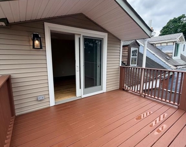 121 E Union Street - Photo Thumbnail 40