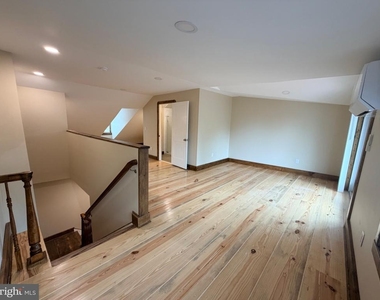 121 E Union Street - Photo Thumbnail 39