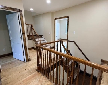 121 E Union Street - Photo Thumbnail 25