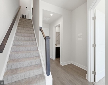 16130 Hyde Park Place - Photo Thumbnail 16