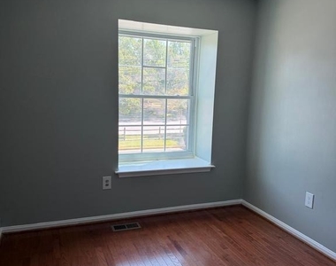 8108 Sandy Spring Road - Photo Thumbnail 10