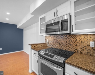 10129 Green Holly Terrace - Photo Thumbnail 9