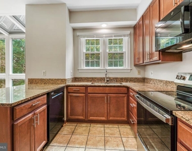 9700 Whitley Park Place - Photo Thumbnail 10