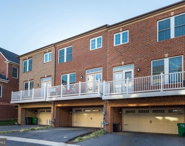 122 Parkview Avenue - Photo Thumbnail 29