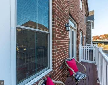 122 Parkview Avenue - Photo Thumbnail 19