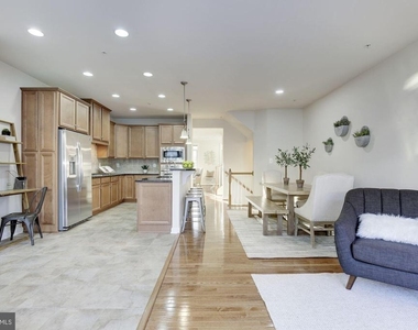 122 Parkview Avenue - Photo Thumbnail 11
