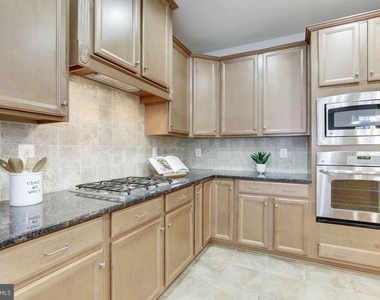122 Parkview Avenue - Photo Thumbnail 10