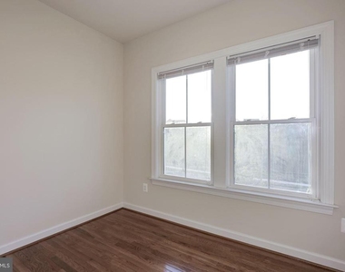 122 Parkview Avenue - Photo Thumbnail 22