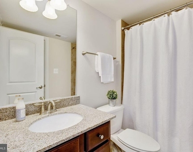 122 Parkview Avenue - Photo Thumbnail 26