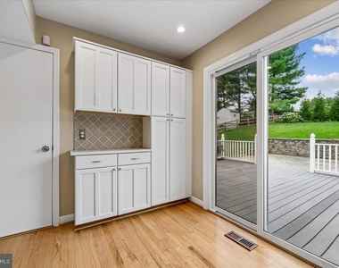 10417 Carlyn Ridge Road - Photo Thumbnail 4