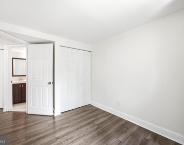 8609 Hawk Run Terrace - Photo Thumbnail 19