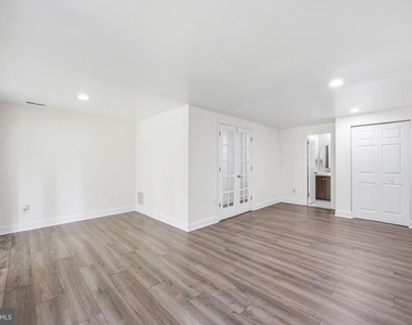 8609 Hawk Run Terrace - Photo Thumbnail 24
