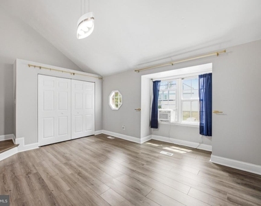 8609 Hawk Run Terrace - Photo Thumbnail 13