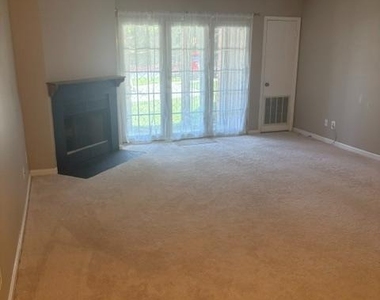 4952 Columbia Road - Photo Thumbnail 2